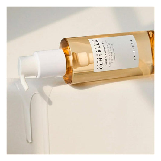PREVENTA MADAGASCAR CENTELLA LIGHT CLEANSING OIL 200ML - SKIN1004